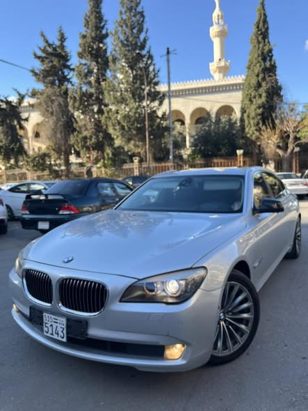 bmw 750 2012 - صورة 4