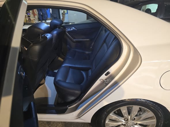 كيا فورتي 2011 - صورة 3