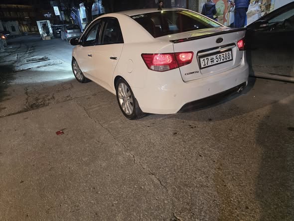 كيا فورتي 2011 - صورة 5