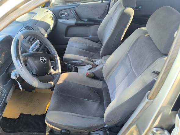 مازدا 323 2002 - صورة 5