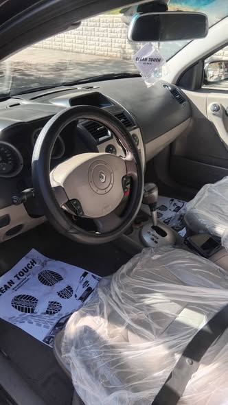 رينو ميغان 2005 - صورة 1