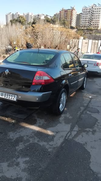 رينو ميغان 2005 - صورة 2