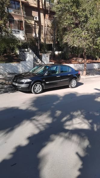 رينو ميغان 2005 - صورة 4