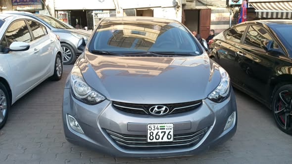 هيونداي افانتي 2012 - صورة 2