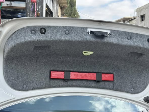 بي ام دبليو 320i 2011 - صورة 2