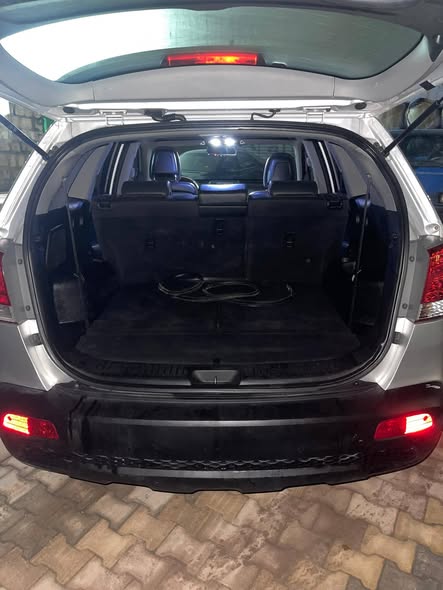 كيا سورينتو 2010 - صورة 2