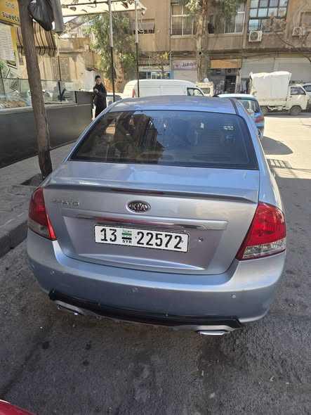 كيا سيراتو 2007 - صورة 3