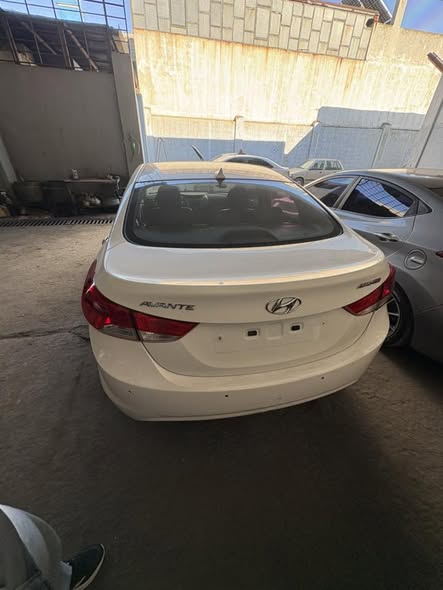 هيونداي افانتي 2011 - صورة 1