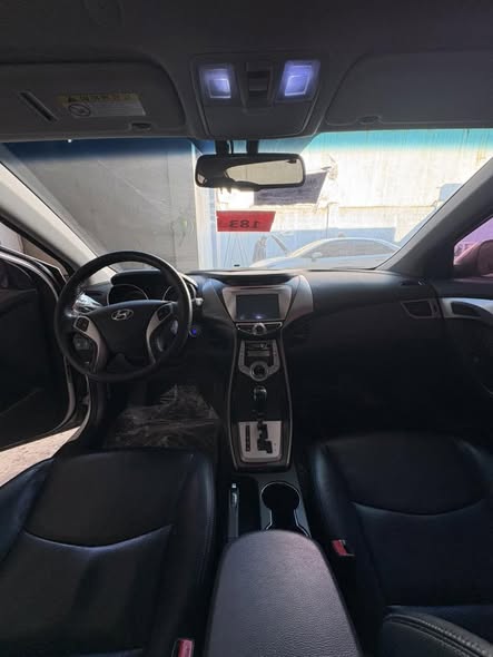 هيونداي افانتي 2011 - صورة 2