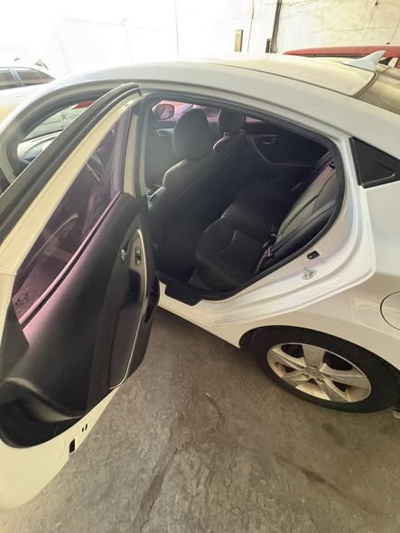 هيونداي افانتي 2011 - صورة 3