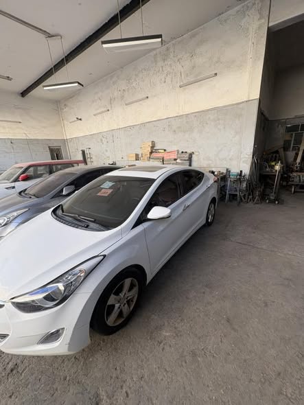 هيونداي افانتي 2011 - صورة 5