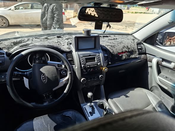 كيا سورينتو 2010 - صورة 3