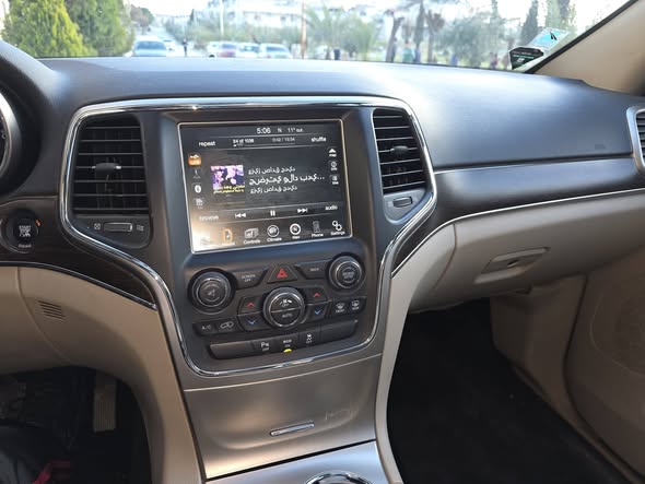 جيب جراند شيروكي 2015 - صورة 1