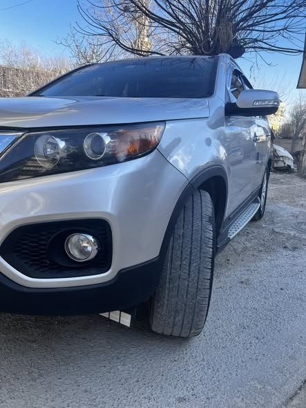 كيا سورينتو 2010 - صورة 1