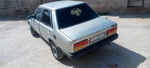 مازدا ٣٢٣ 1982 - صورة 4