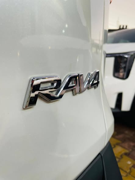 تويوتا راف فور 2025 - صورة 5