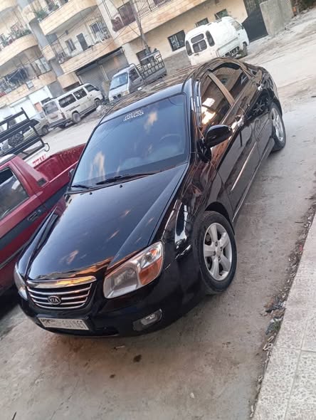 كيا سيراتو 2007 - صورة 1