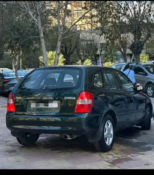 مازدا 323 2005 - صورة 2