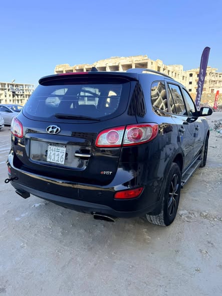 هيونداي سانتافي 2011 - صورة 3