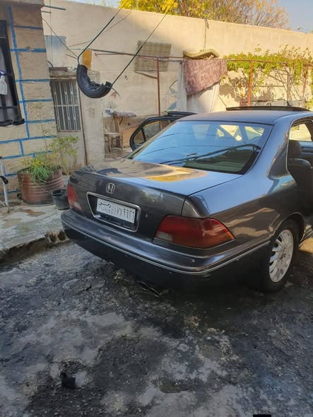 هوندا لوجند 1999 - صورة 3