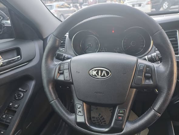 كيا K7 2011 - صورة 4