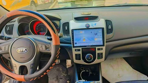 كيا فورتي 2010 - صورة 4