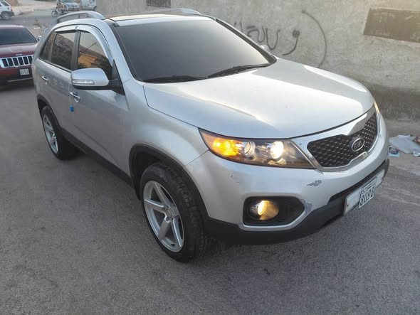 كيا سيرنتو 2011 - صورة 3