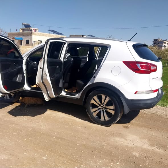 كيا سبورتاج 2011 - صورة 5