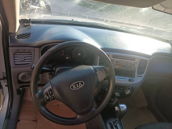 كيا ريو 2006 - صورة 3