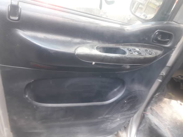 هيونداي ستاركس 2004 - صورة 2