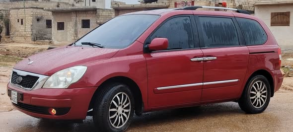 كيا كرنفال 2011 - صورة 1