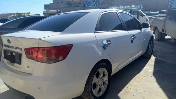 كيا فورتي 2010 - صورة 4