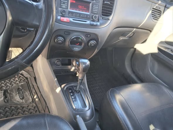 كيا ريو 2011 - صورة 2