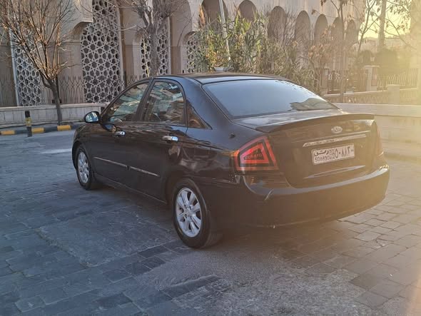 كيا سيراتو 2007 - صورة 2