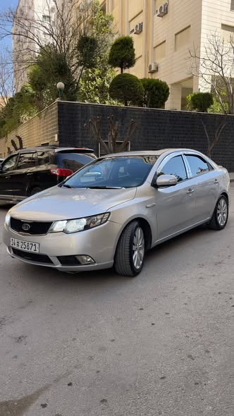 كيا فورتي 2010 - صورة 3