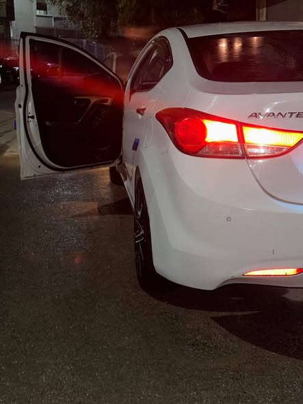 هيونداي افانتي 2011 - صورة 2