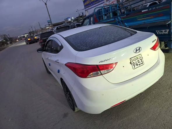 هيونداي افانتي 2011 - صورة 4