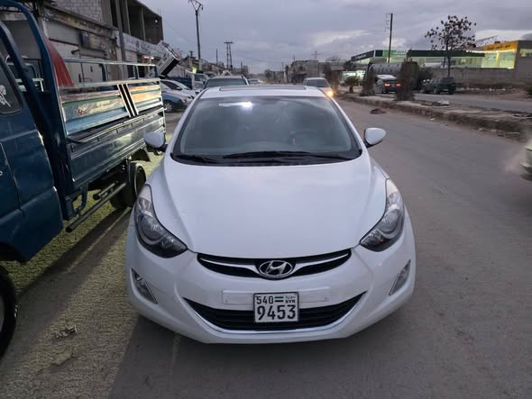 هيونداي افانتي 2011 - صورة 5