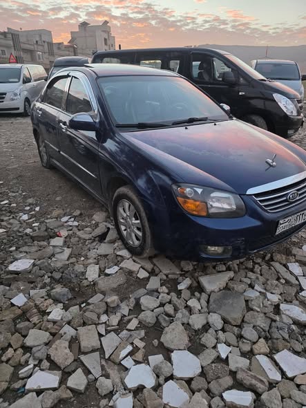 كيا سيراتو 2007 - صورة 3