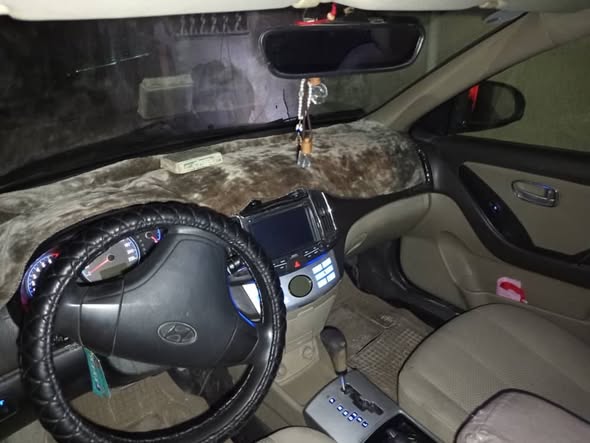 هونداي افانتي 2009 - صورة 3