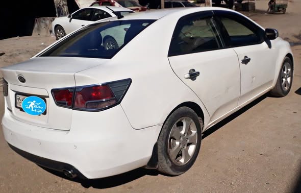 كيا فورتي 2010 - صورة 3