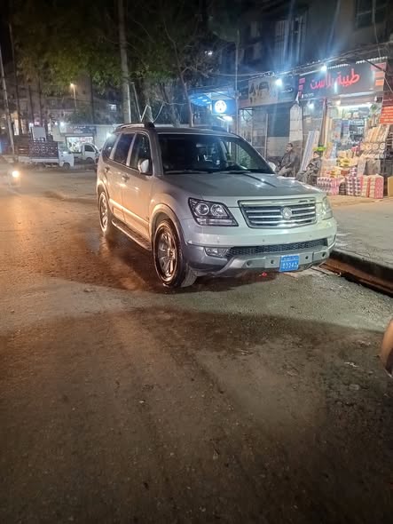 Ssangyong Mohave 2012 - صورة 2