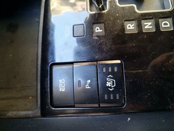 Ssangyong Mohave 2012 - صورة 4