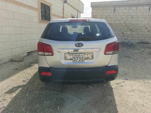 كيا سورنتو 2010 - صورة 3