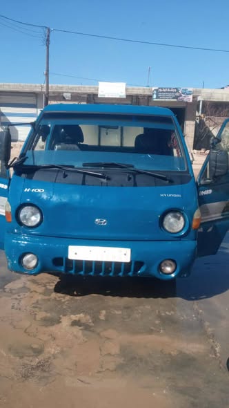 هنداي H-100 1998 - صورة 2