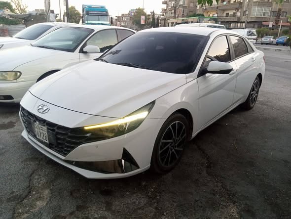 هونداي أفانتي 2021 - صورة 1