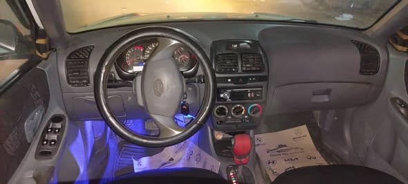 Hyundai Accent 2006 - صورة 5