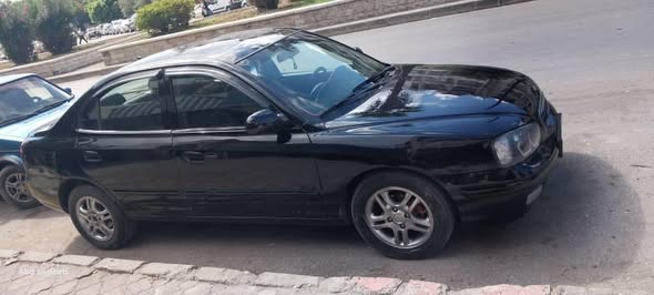 هيونداي إلنترا 2002 - صورة 5