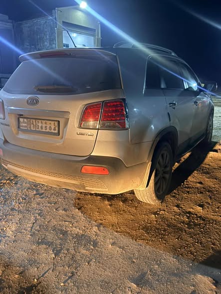 كيا سورينتو 2010 - صورة 4