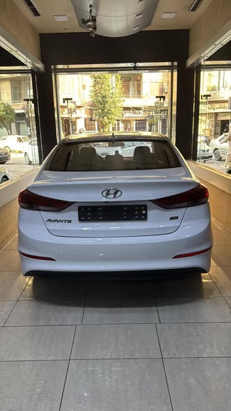 Hyundai افانتي 2017 - صورة 3